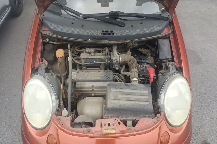 Used Baojun Lechi 2012 Revised Version 1.2L Manual Sporty Fashion Edition Engine Bay
