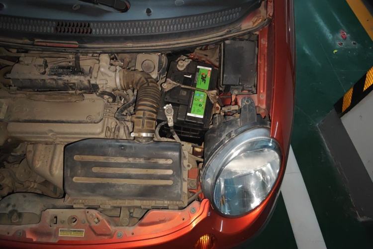 Used Baojun Lechi 2012 Revised 1.0L Manual P-TEC Standard Edition Engine Bay Left