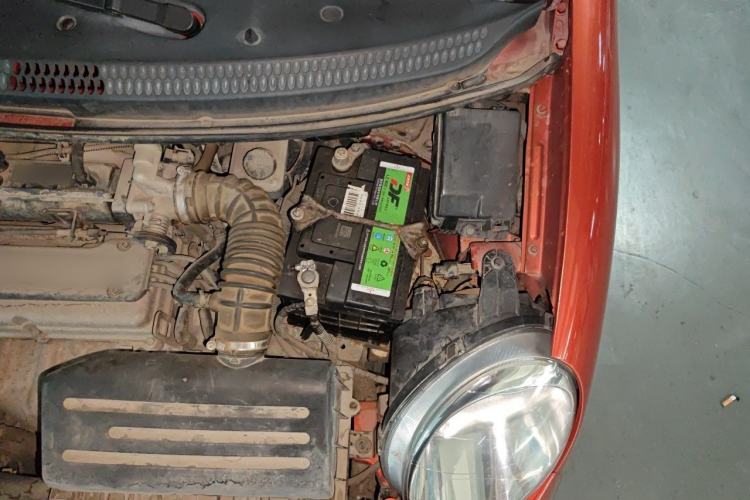 Used Baojun Lechi 2012 Revised 1.0L Manual P-TEC Standard Edition Engine Bay Left