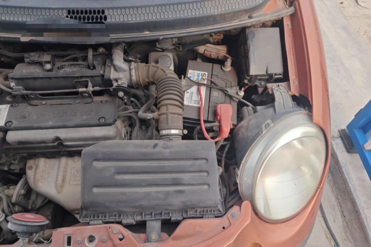 Used Baojun Lechi 2012 Revised 1.0L Manual P-TEC Standard Edition Engine Bay Left