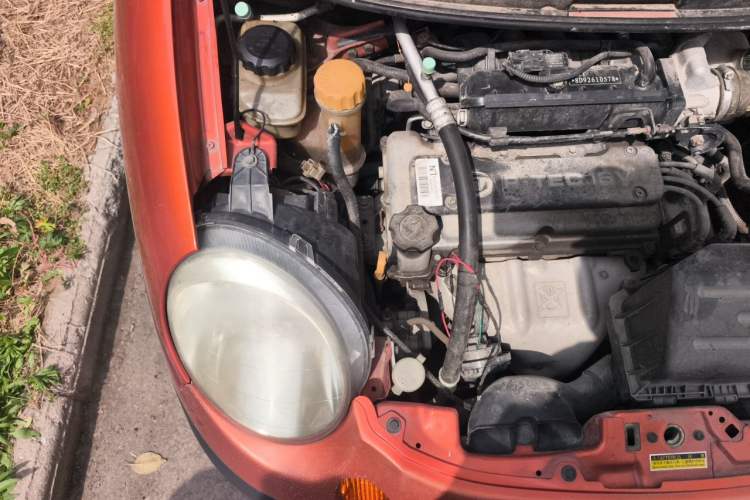Used Baojun Lechi 2012 Revised 1.0L Manual P-TEC Standard Edition Engine Bay Right