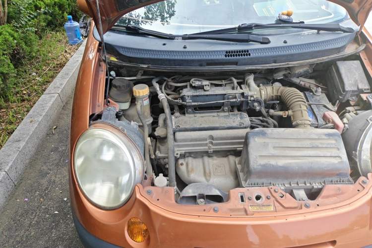 Used Baojun Lechi 2012 Revised 1.0L Manual P-TEC Standard Edition Engine Bay Right