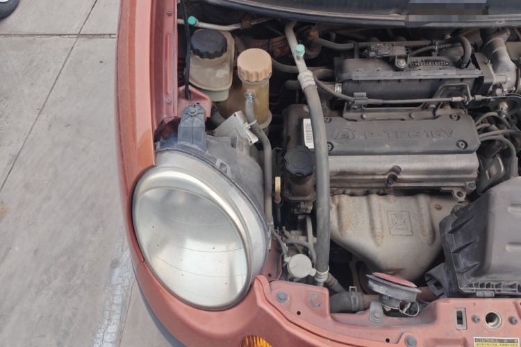 Used Baojun Lechi 2012 Revised 1.0L Manual P-TEC Standard Edition Engine Bay Right