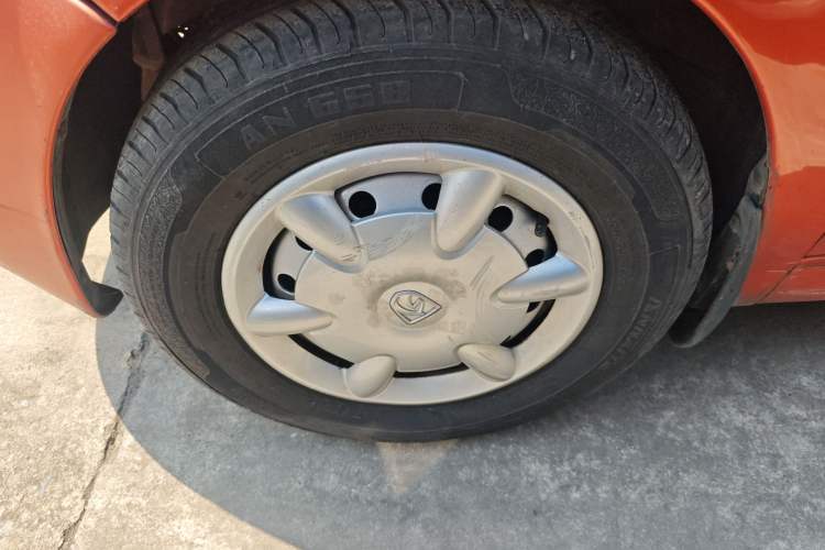 Used Baojun Lechi 2012 Revised 1.0L Manual P-TEC Standard Edition Exterior 4