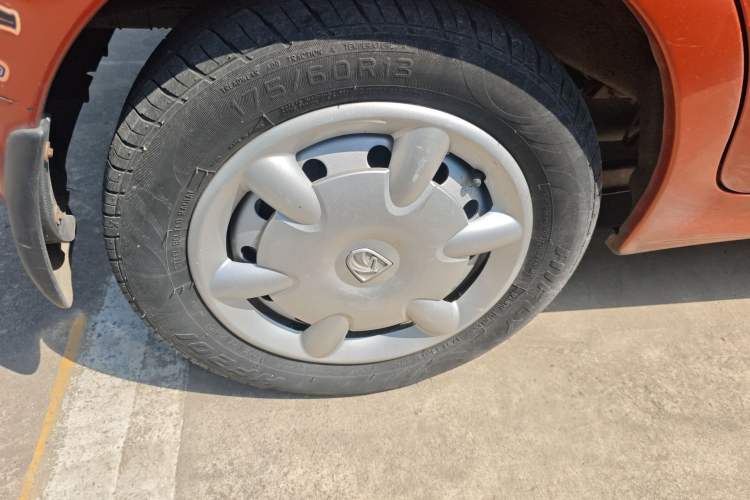 Used Baojun Lechi 2012 Revised 1.0L Manual P-TEC Standard Edition Exterior 5