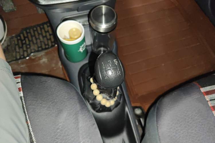Used Baojun Lechi 2012 Revised 1.0L Manual P-TEC Standard Edition Gear Lever