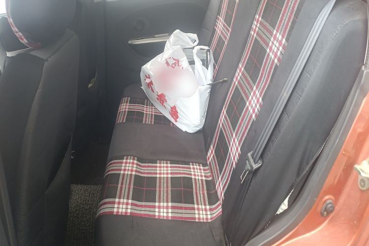 Used Baojun Lechi 2012 Revised Version 1.2L Manual Sporty Fashion Edition Left Rear Seat