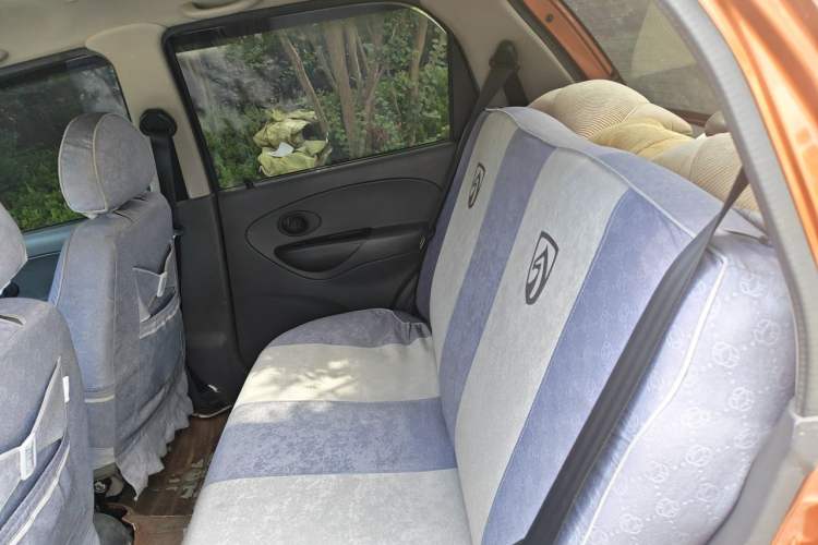 Used Baojun Lechi 2012 Revised 1.0L Manual P-TEC Standard Edition Left Rear Seat