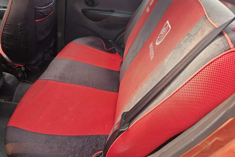 Used Baojun Lechi 2012 Revised 1.0L Manual P-TEC Standard Edition Left Rear Seat