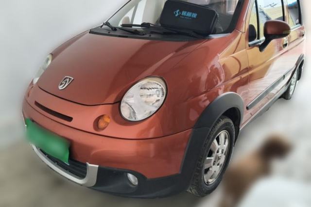 Baojun Lechi 2012 Revised Version 1.2L Manual Sporty Edition Dynamic Type مستعملة