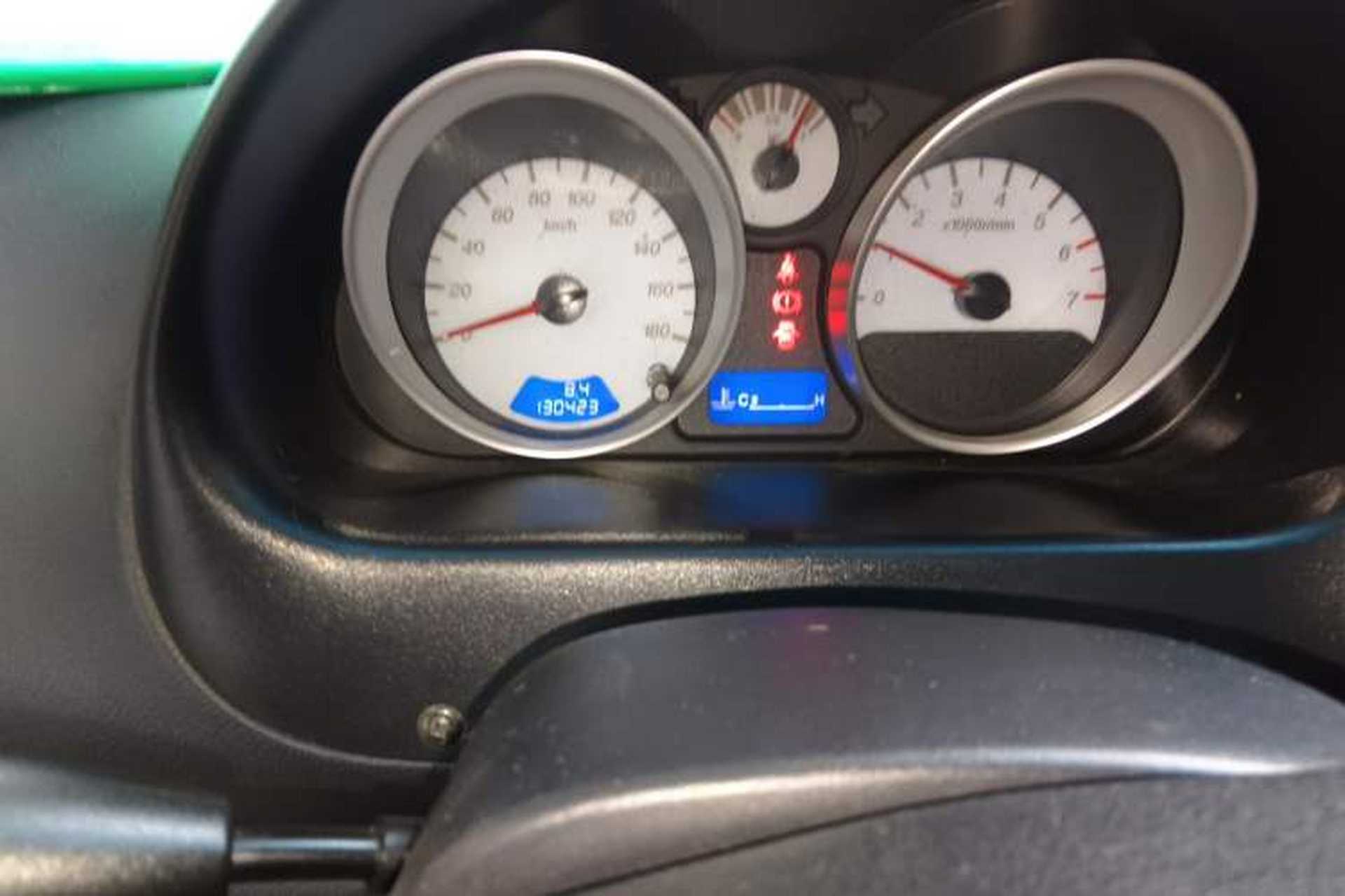 Used Baojun Lechi 2012 Revised Version 1.2L Manual Sporty Fashion Edition Odometer Close Up