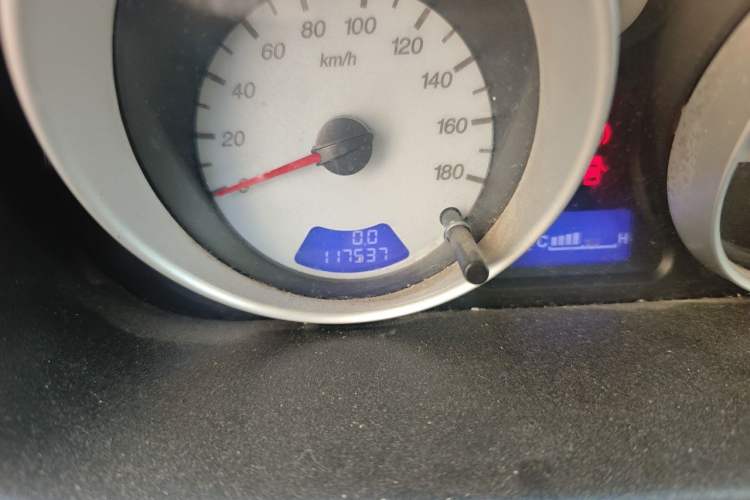 Used Baojun Lechi 2012 Revised Version 1.2L Manual Sporty Edition Dynamic Type Odometer Close Up