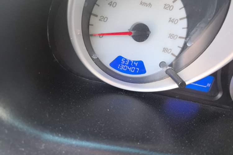 Used Baojun Lechi 2012 1.2L Manual Sport Edition Dynamic Model Odometer Close Up