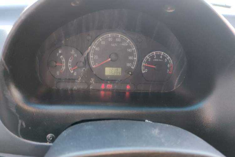 Used Baojun Lechi 2012 Revised 1.0L Manual P-TEC Standard Edition Odometer Close Up