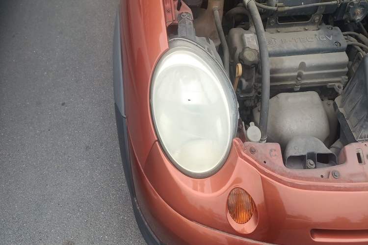 Used Baojun Lechi 2012 Revised Version 1.2L Manual Sporty Fashion Edition Right Front Headlight
