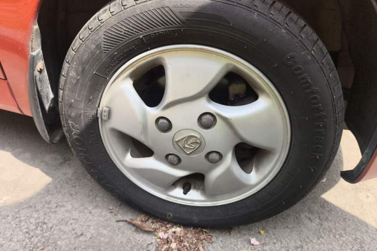 Used Baojun Lechi 2012 Revised 1.0L Manual P-TEC Standard Edition Right Front Wheel Hub
