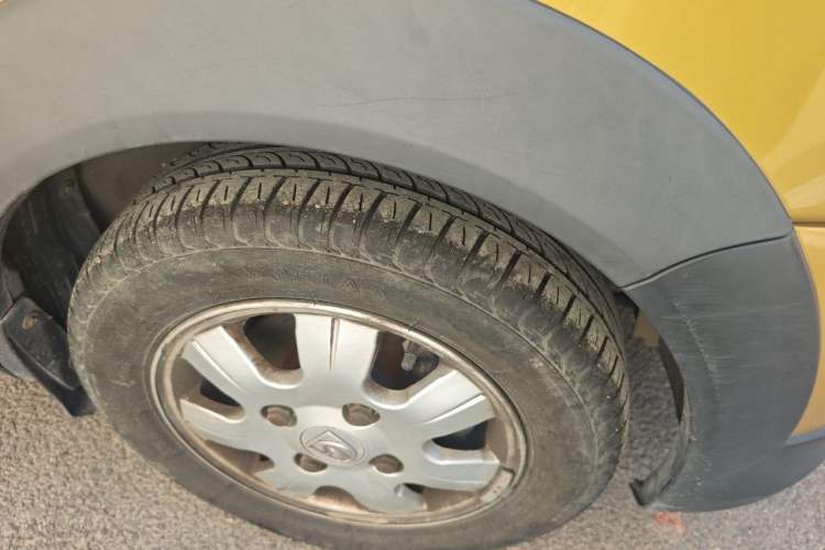 Used Baojun Lechi 2012 Revised Version 1.2L Manual Sporty Edition Dynamic Type Right Front Wheel Hub