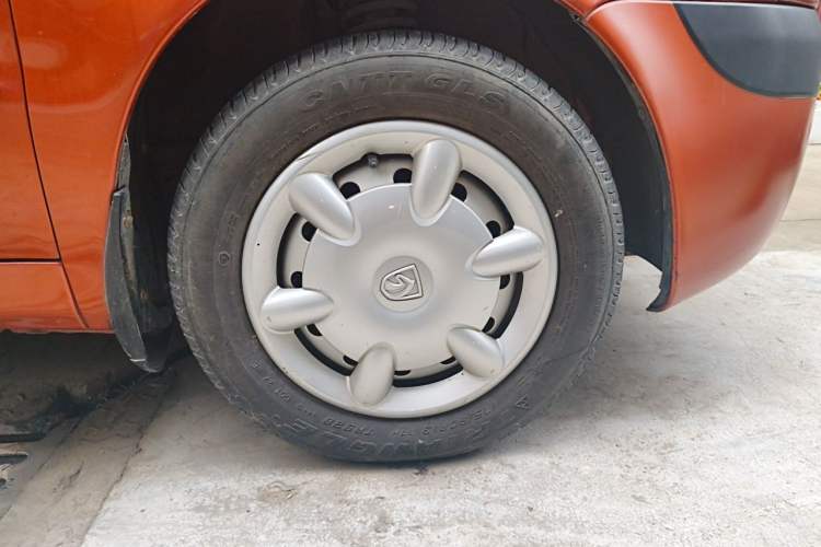 Used Baojun Lechi 2012 Revised 1.0L Manual P-TEC Standard Edition Right Front Wheel Hub