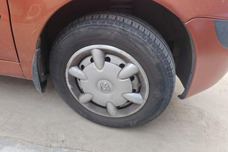 Used Baojun Lechi 2012 Revised 1.0L Manual P-TEC Standard Edition Right Front Wheel Hub