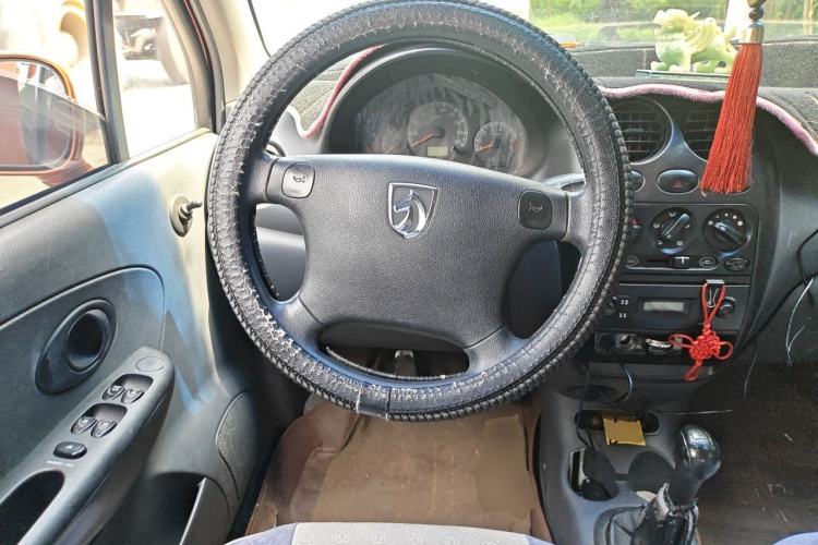 Used Baojun Lechi 2012 Revised 1.0L Manual P-TEC Standard Edition Steering Wheel
