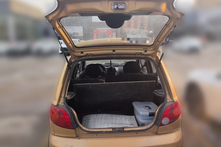 Used Baojun Lechi 2012 1.2L Manual Sport Edition Dynamic Model Trunk