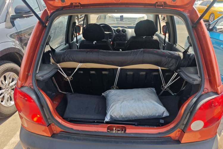 Used Baojun Lechi 2012 Revised 1.0L Manual P-TEC Standard Edition Trunk