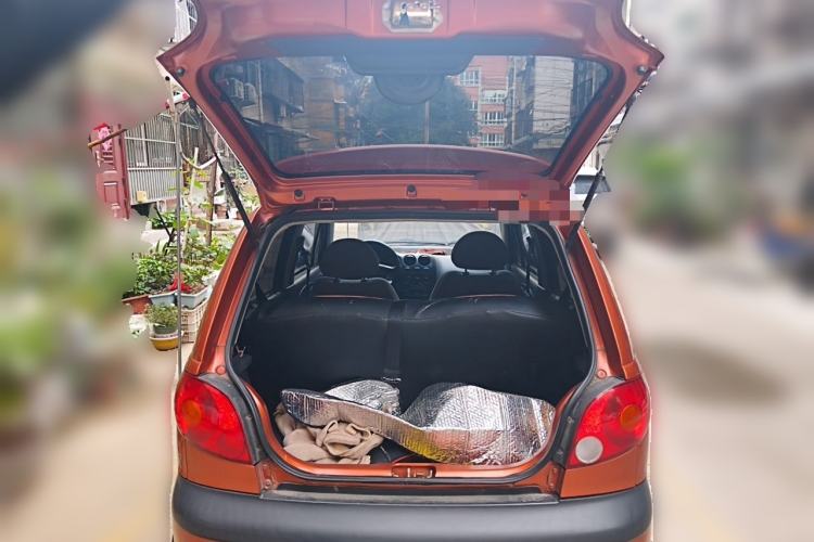 Used Baojun Lechi 2012 Revised 1.0L Manual P-TEC Standard Edition Trunk