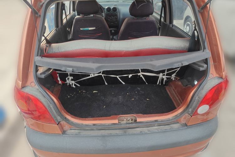 Used Baojun Lechi 2012 Revised 1.0L Manual P-TEC Standard Edition Trunk