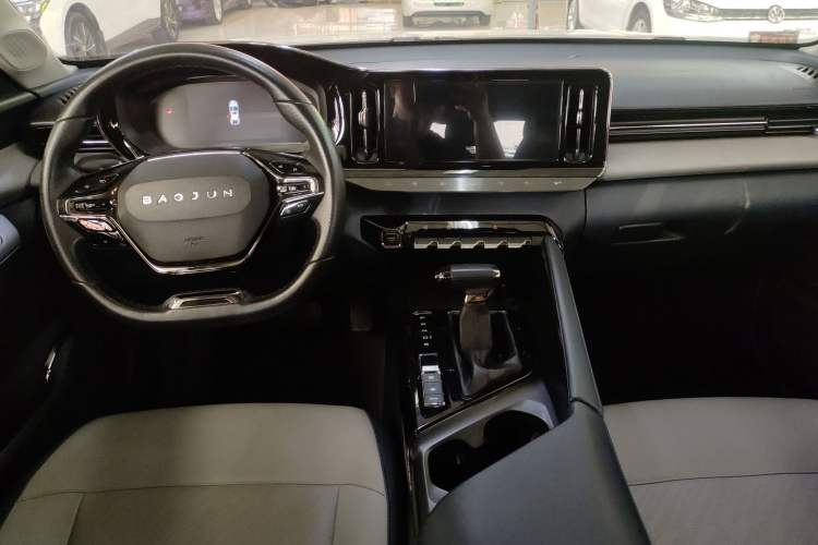 Used Baojun RC-5 2020 1.5T CVT Smart Shine Prestige Edition Center Console