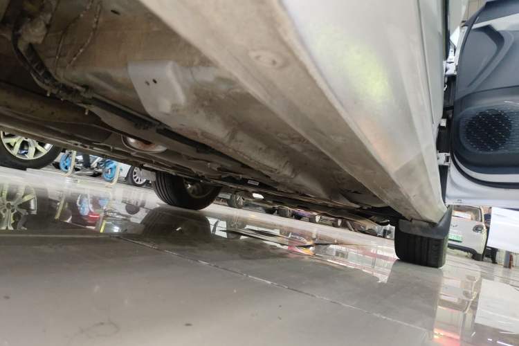 Used Baojun RC-5 2020 1.5T CVT Smart Shine Prestige Edition Right Side Sill