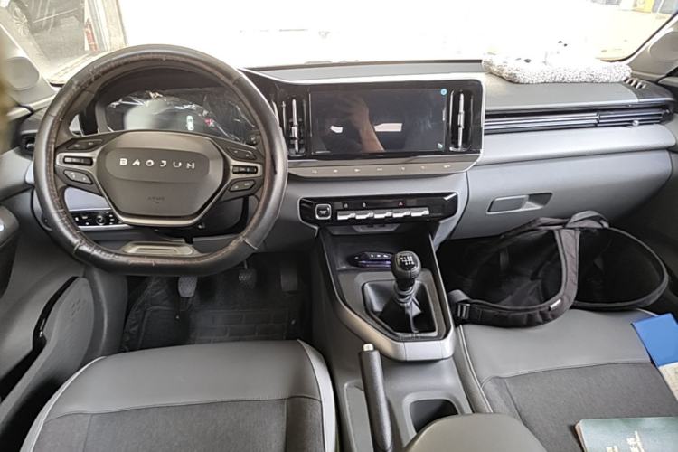 Used Baojun RC-5 2020 1.5L Manual Smart Luxury Edition Center Console