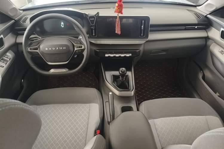 Used Baojun RC-5 2020 1.5L Manual Zhiyao Elite Edition Center Console
