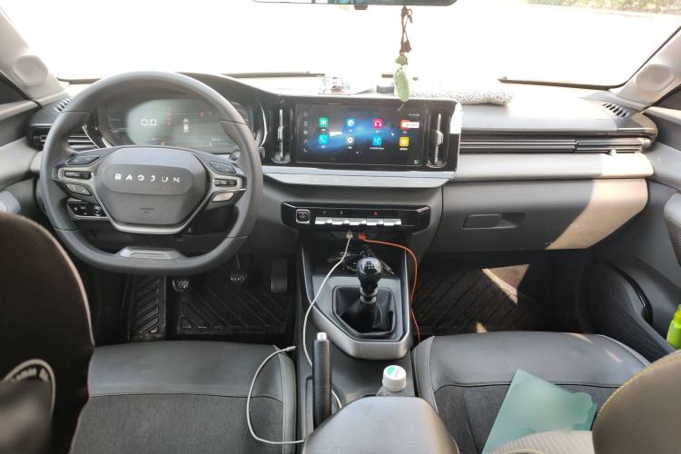 Used Baojun RC-5 2020 1.5L Manual Smart Luxury Edition Center Console