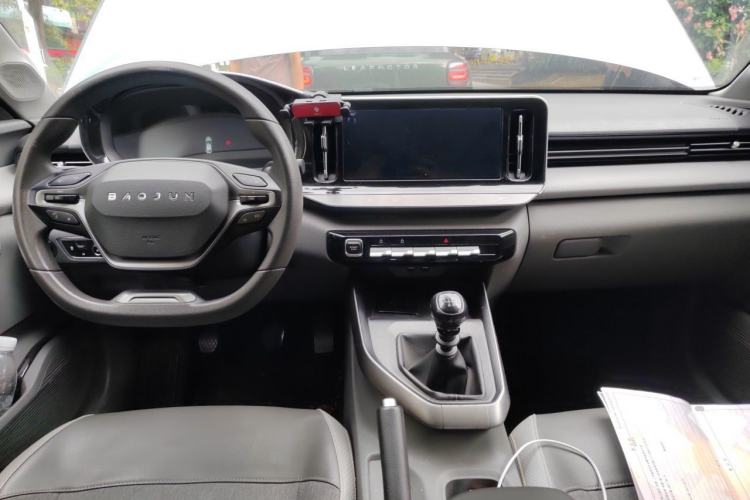 Used Baojun RC-5 2020 1.5L Manual Smart Luxury Edition Center Console