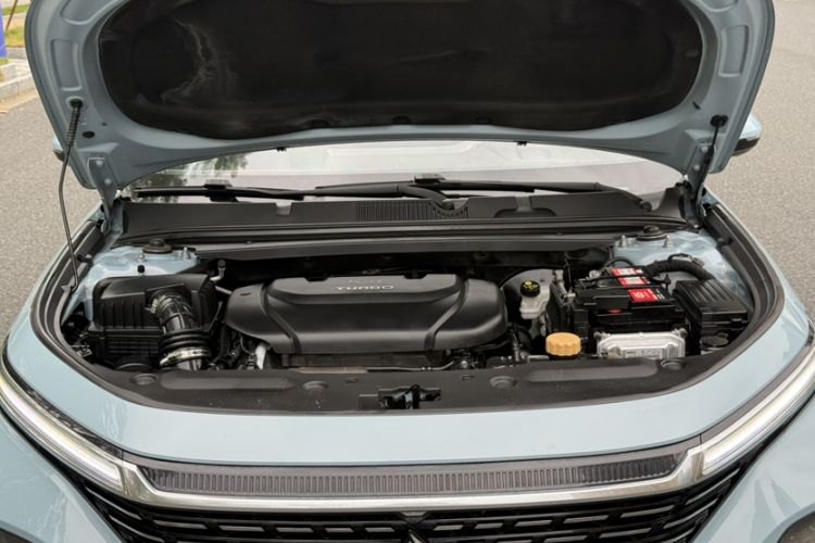 Used Baojun RC-5 2020 RC-5W 1.5T CVT Smart Shine Prestige Model Engine Bay