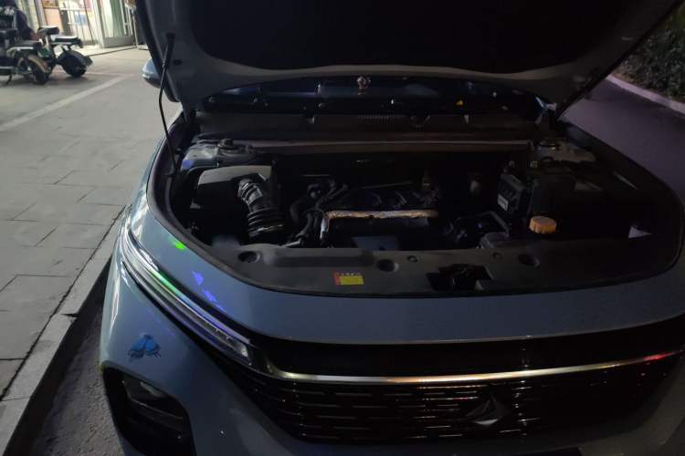 Used Baojun RC-5 2020 1.5T Manual Smart Luxury Edition Engine Bay Right