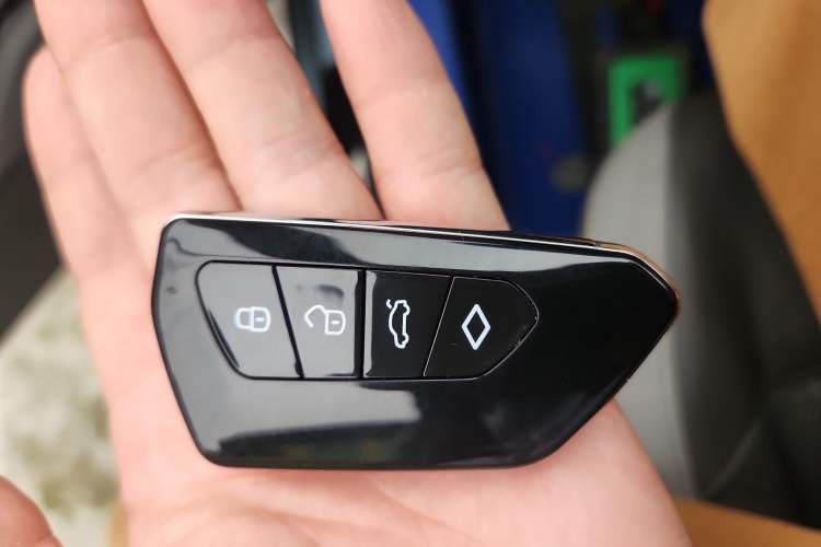 Used Baojun RC-5 2020 1.5L Manual Smart Luxury Edition Interior 1
