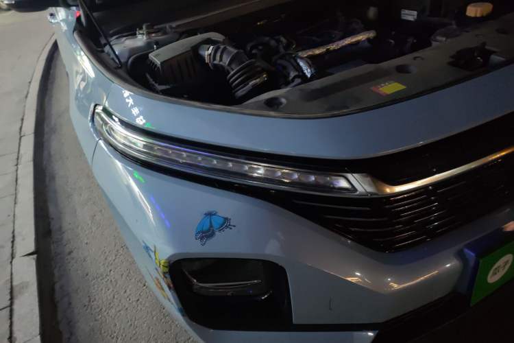 Used Baojun RC-5 2020 1.5T Manual Smart Luxury Edition Right Front Headlight