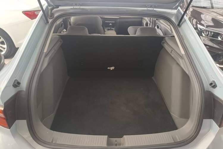 Used Baojun RC-5 2020 1.5L Manual Zhiyao Elite Edition Trunk