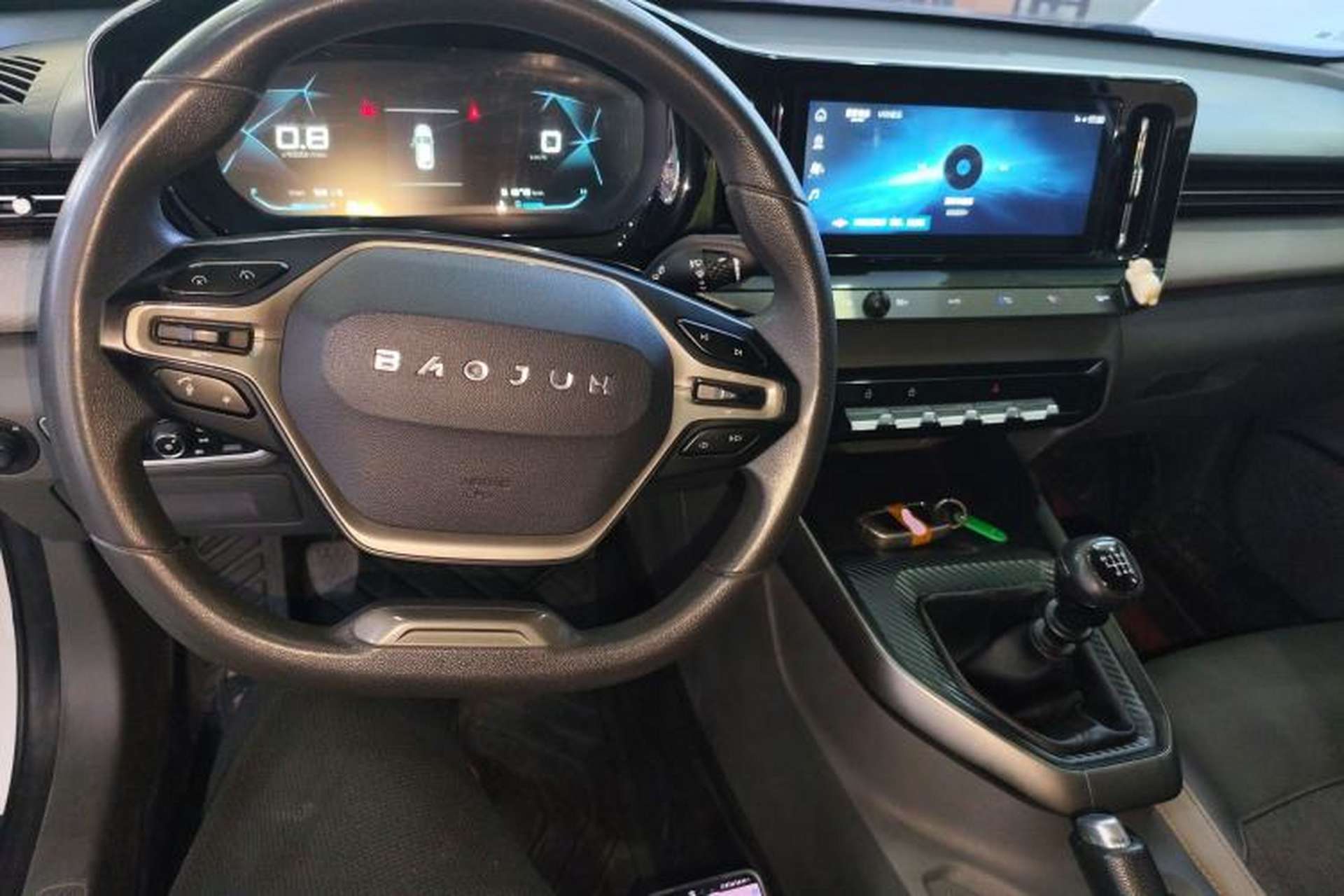 Used Baojun RC-5 2020 1.5L Manual Smart Luxury Edition Center Console