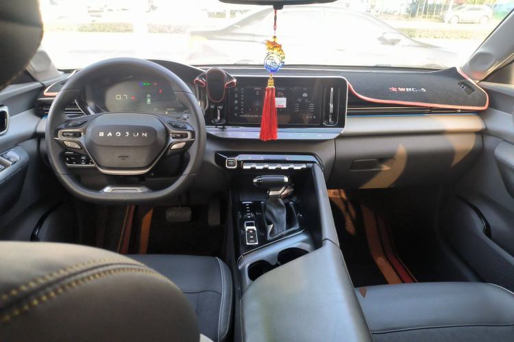 Used Baojun RC-5 2020 1.5T CVT Smart Luxury Edition Center Console