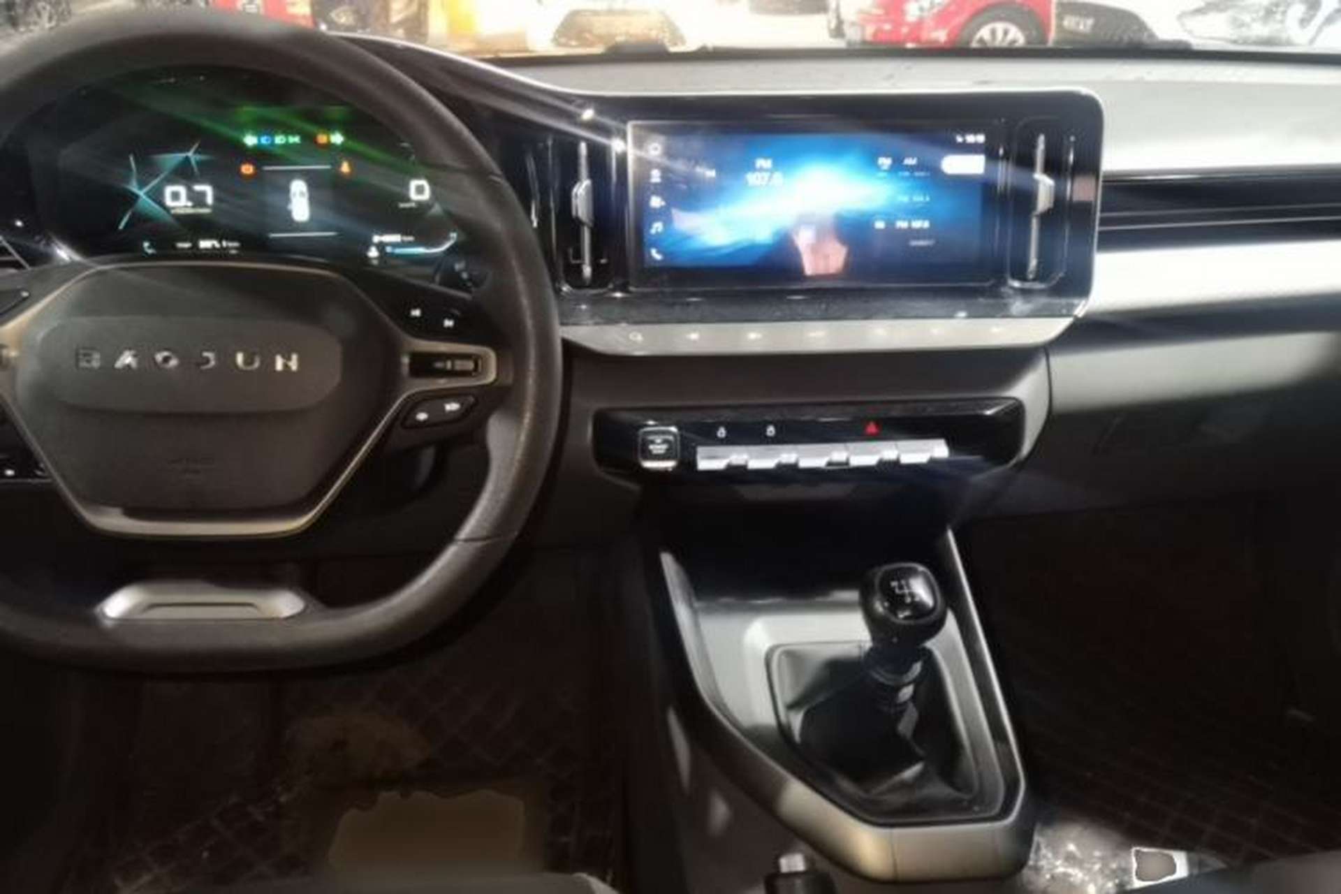 Used Baojun RC-5 2020 1.5L Manual Smart Luxury Edition Center Console