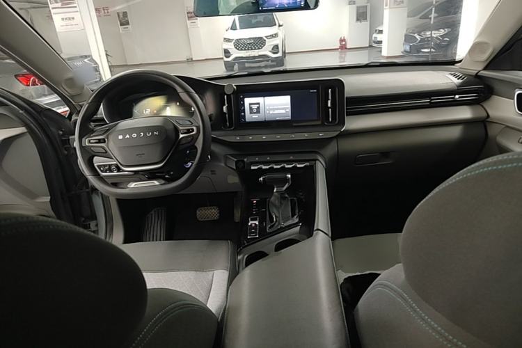 Used Baojun RC-5 2020 1.5L CVT Smart Elite Edition Center Console