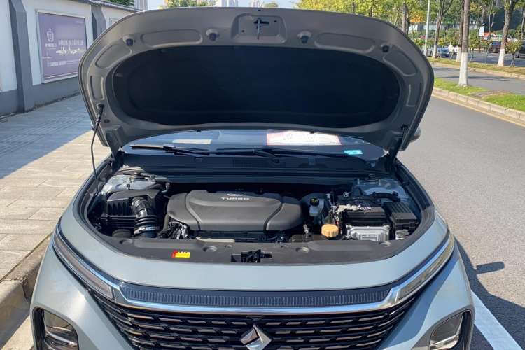 Used Baojun RC-5 2020 1.5T CVT Smart Shine Flagship Edition Engine Bay