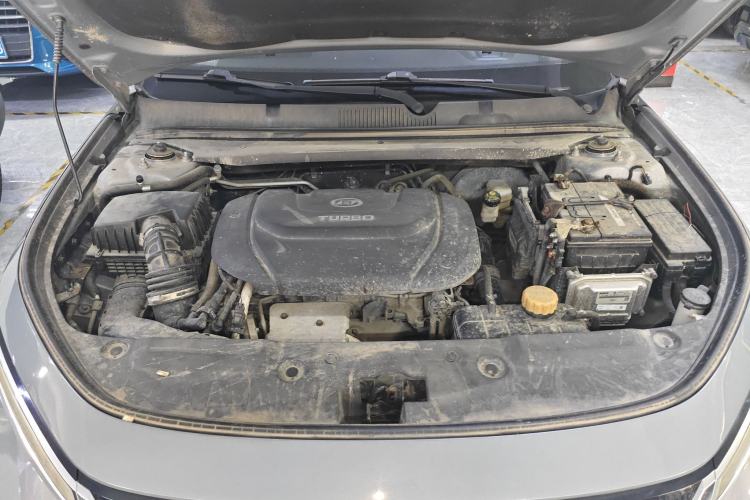 Used Baojun RC-5 2020 RC-5W 1.5T CVT Smart Shine Flagship Model Engine Bay