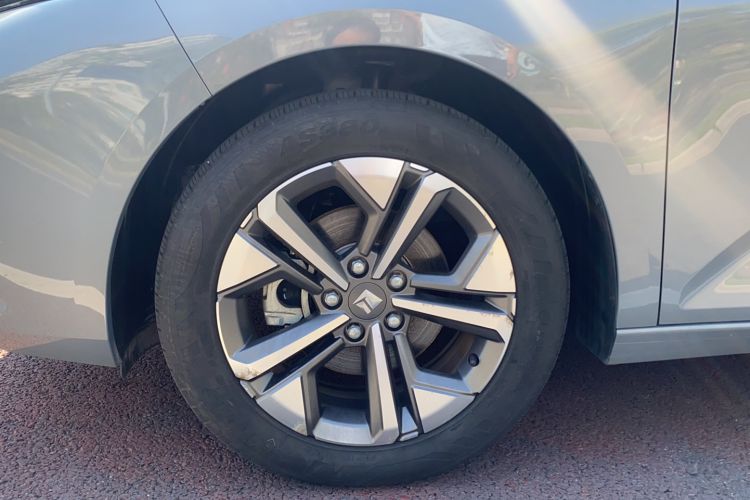 Used Baojun RC-5 2020 1.5T CVT Smart Shine Flagship Edition Left Front Wheel Hub