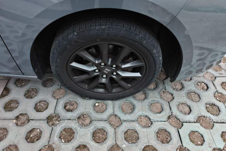 Used Baojun RC-5 2020 1.5L Manual Smart Luxury Edition Right Front Wheel Hub