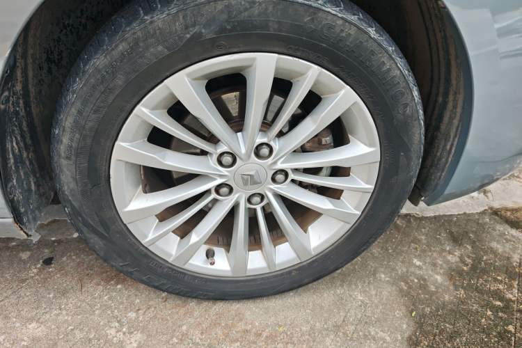 Used Baojun RC-5 2020 RC-5W 1.5T CVT Smart Luxury Edition Right Front Wheel Hub