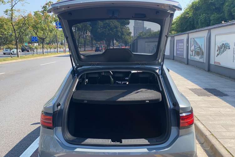 Used Baojun RC-5 2020 1.5T CVT Smart Shine Flagship Edition Trunk