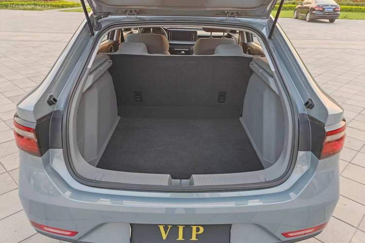 Used Baojun RC-5 2020 1.5L Manual Zhiyao Elite Edition Trunk